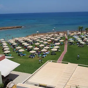 https://polyxenia-isaak-luxury-villas-and-apartments.protaras-cy-hotels.com