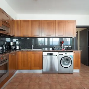 https://mike-lenos-tsoukkas-luxury-apartments.protaras-cy-hotels.com