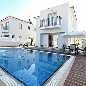 https://palm-village-villas.protaras-cy-hotels.com